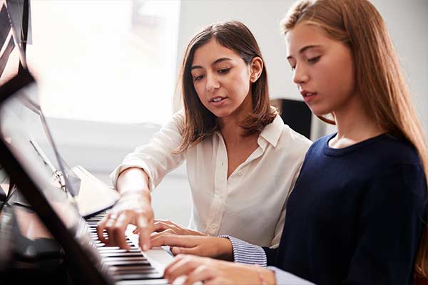 Why Get Voice and Piano Lessons