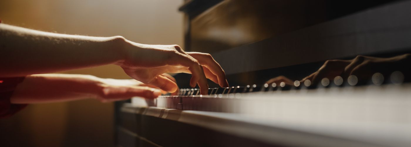 Exploring Classical vs Contemporary Piano Teaching Styles